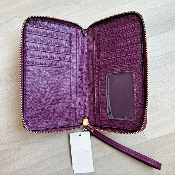 Michael Kors Magenta Wristlet Clutch Wallet - Picture 2 of 5